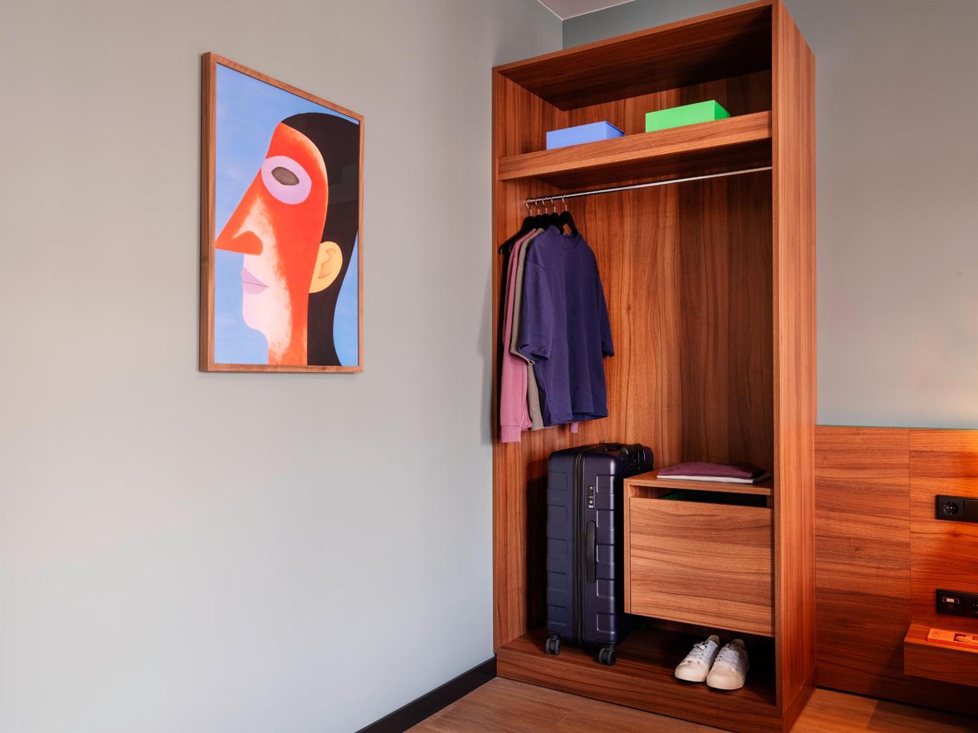 Extra Large Studio Kitchenette,1652319435:JPEG